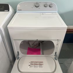 New whirlpool 7.0 cu. ft. 240-Volt White Electric vented Dryer  Model WED4950HW