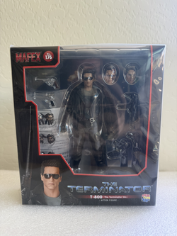 MAFEX The Terminator T-800 No.176 Action Figure – New Unopened