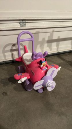Minnie airplane 