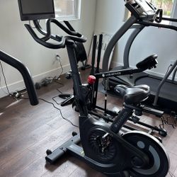 Echelon Gym Bike  Similar To A Peloton