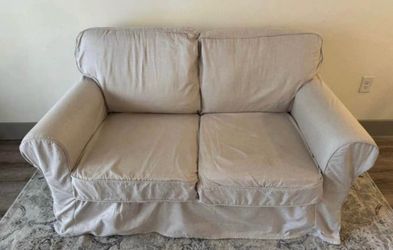 60” Loveseat