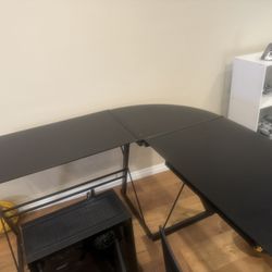 Black L Shaped Glass Work Desk