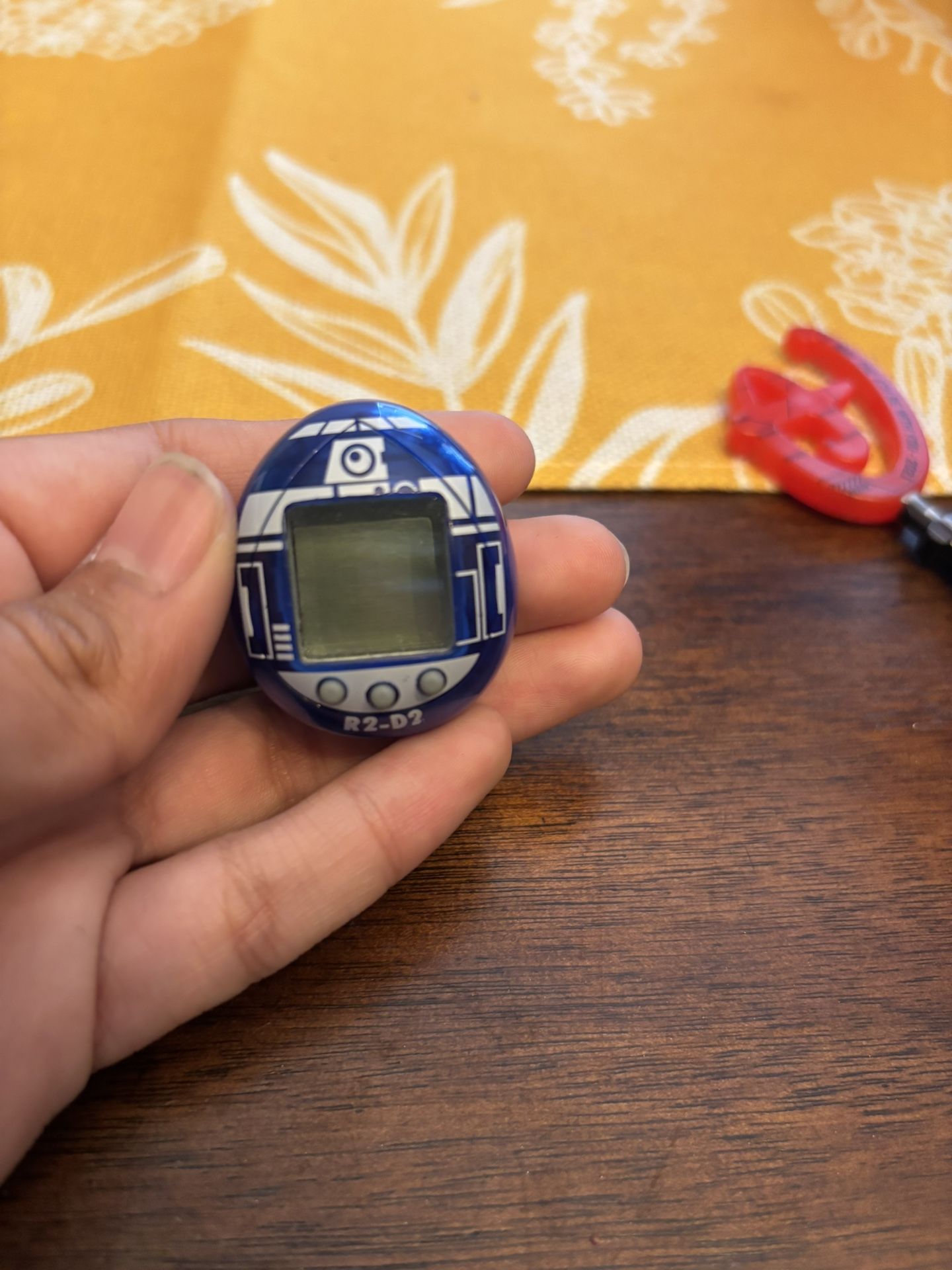 R2-D2 Tamagotchi