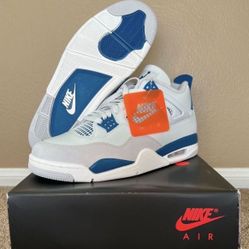 New Jordan 4 (More sizes Below) 