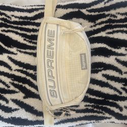 Supreme Fanypack 