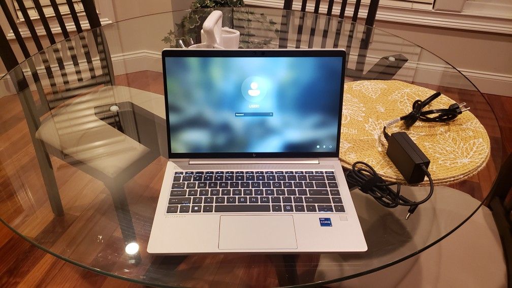 HP  Elite Book  640 G10 Laptop Intel  I7-1365U, 1.80 GHZ, WIN10, 16GB, 237 GB SSD HD

