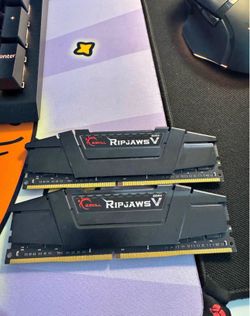 G.SKILL Ripjaws V 32GB (2x16GB) DDR4 3600MHz CL16 RAM