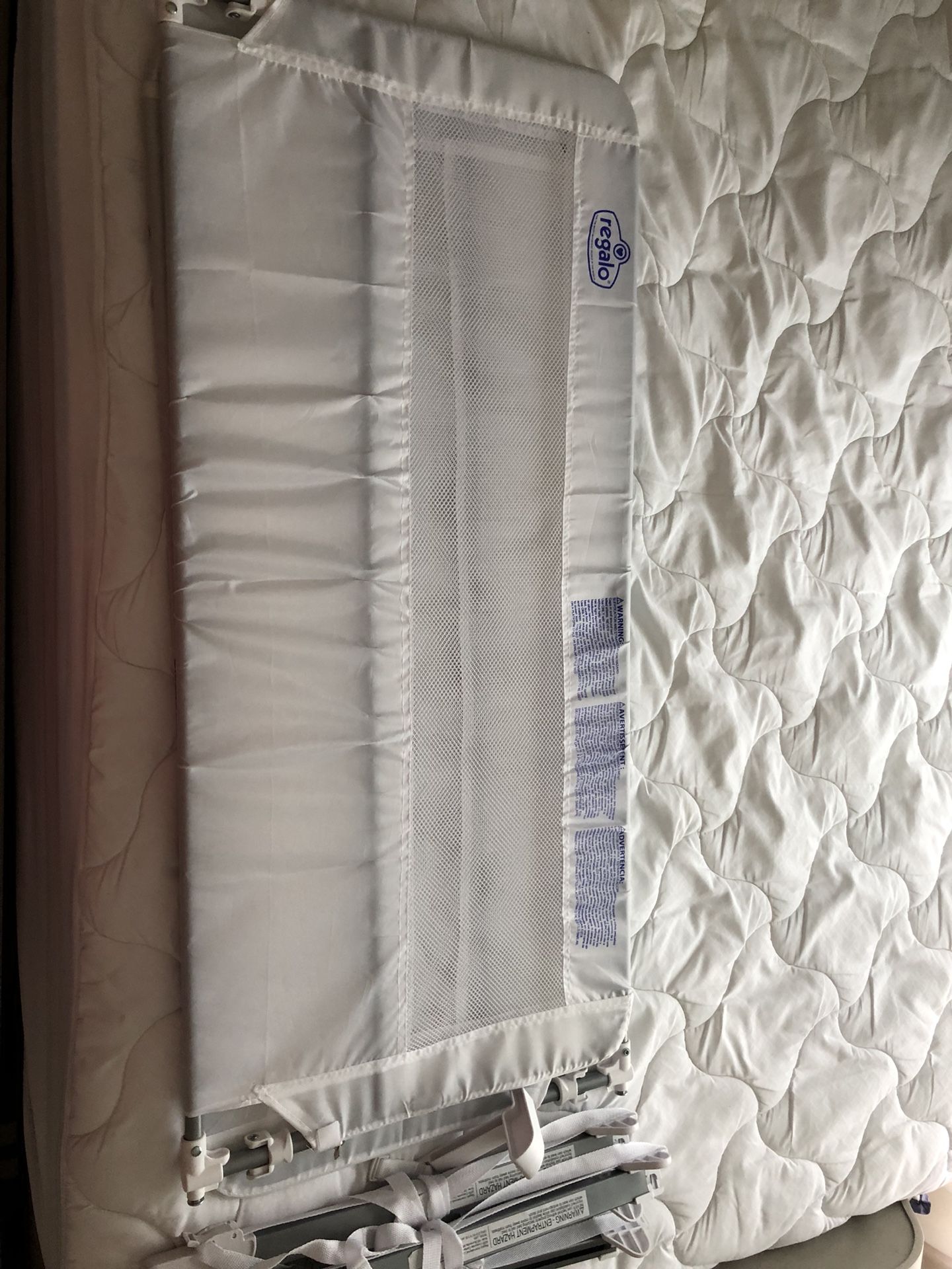 Regalo hide away bed rail extra long