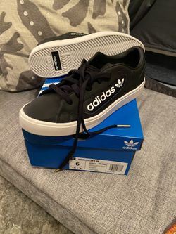 Adidas new. Woman’s 6