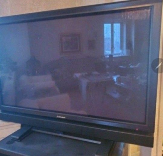 Mitsubishi PD 5065 Plasma TV with Remote