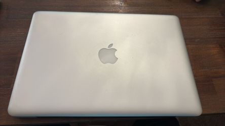Pristine MacBook with i7