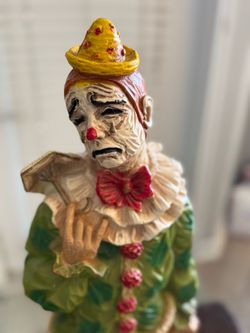 1966 Universal Statuary #349 Sad Clown 24” Vintage Circus Statue Chicago