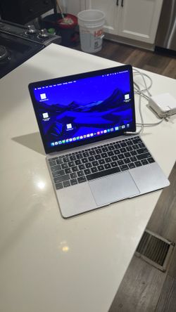 Apple Labtop