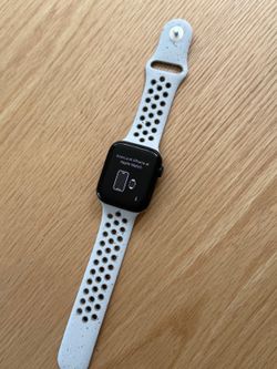 Apple Watch SE 44mm - like New