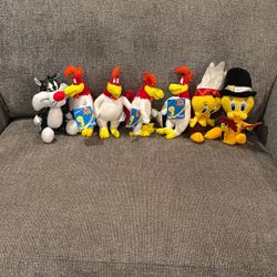 7 PCs. Looney Tunes 9” Stuffed Animals $4 Each Or All For $28