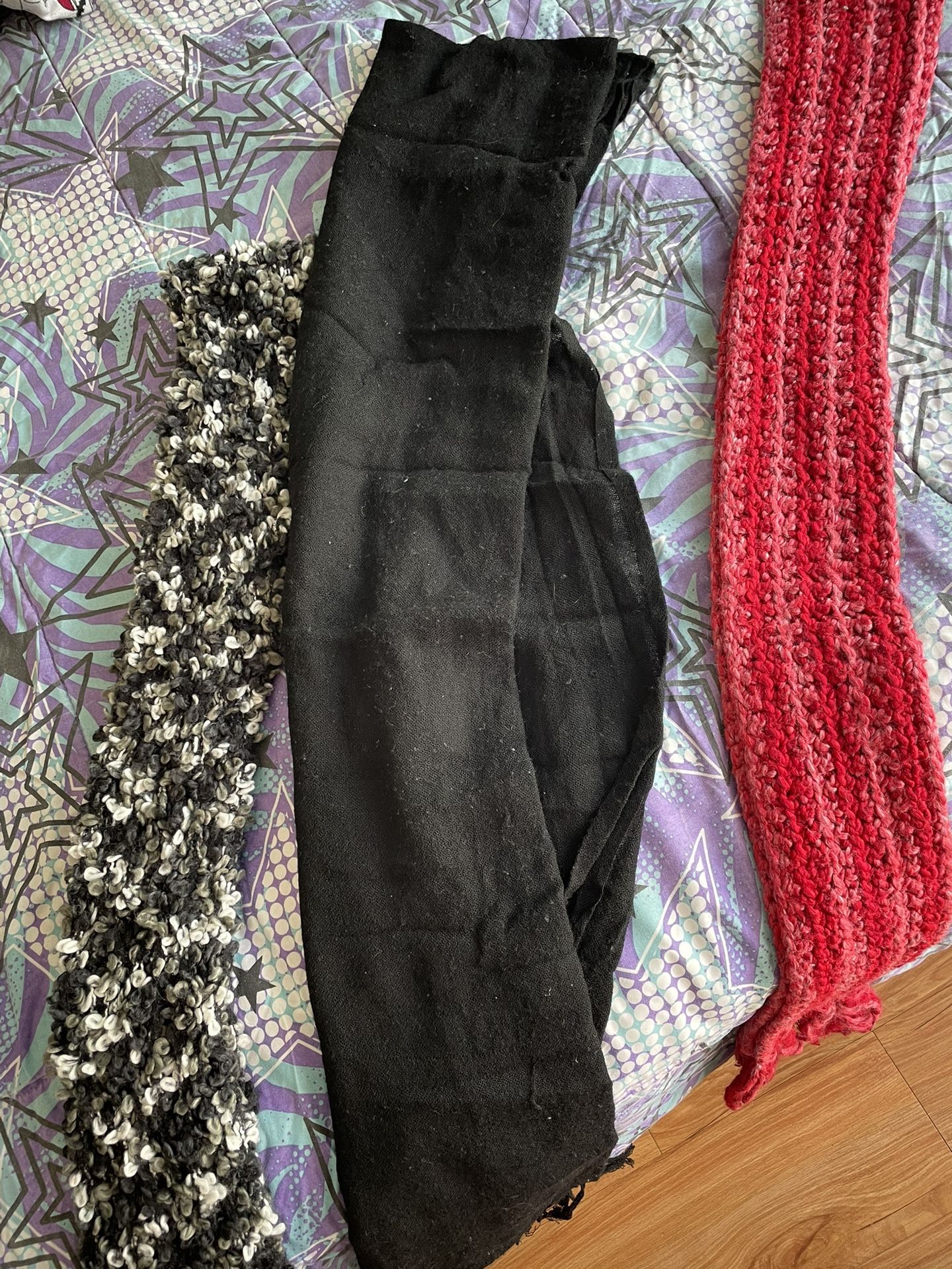 3 Scarfs