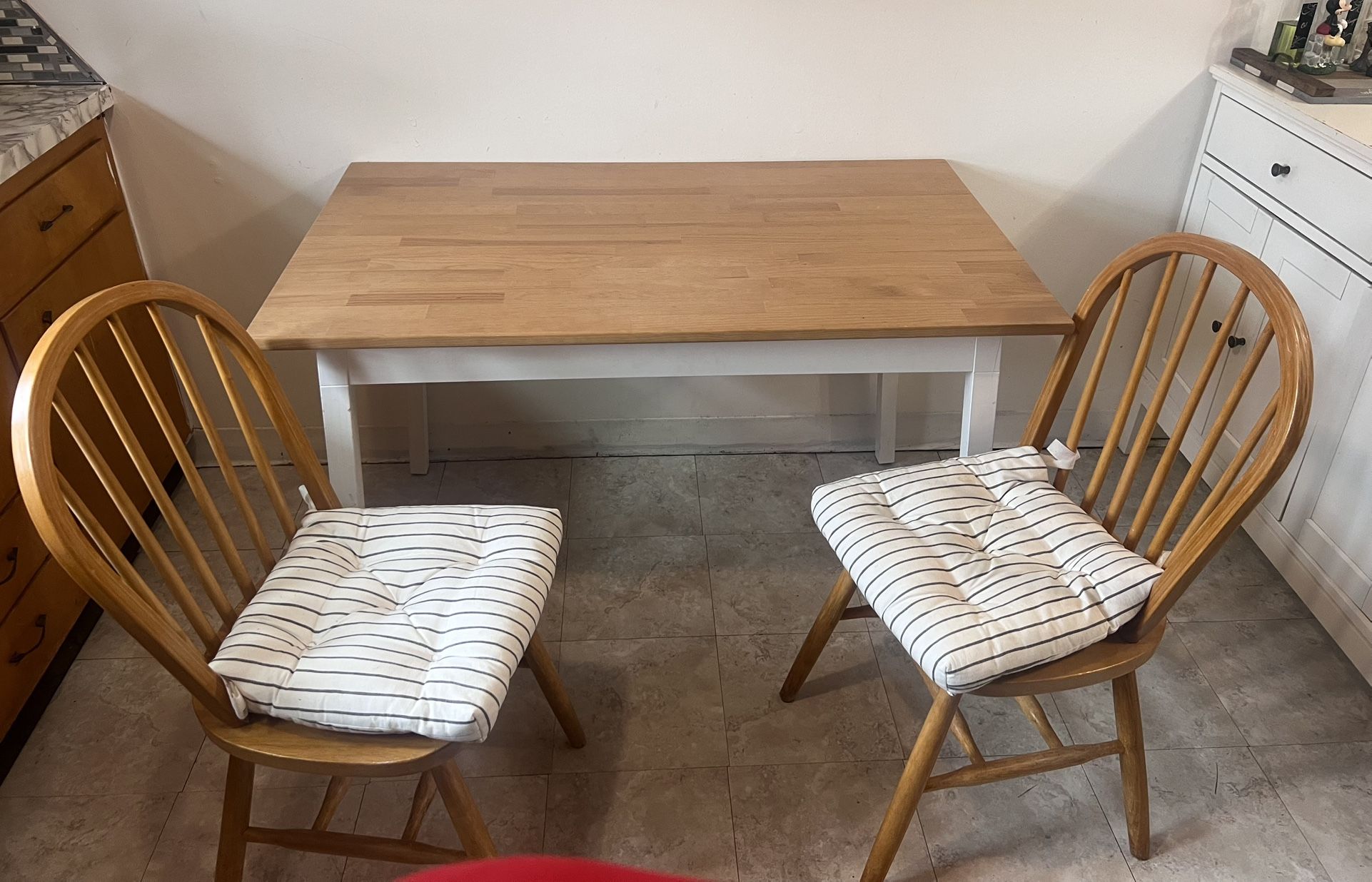 dining table / mesa de comedor