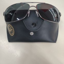 Like New Women's Ray-Ban Burberry Sunglasses