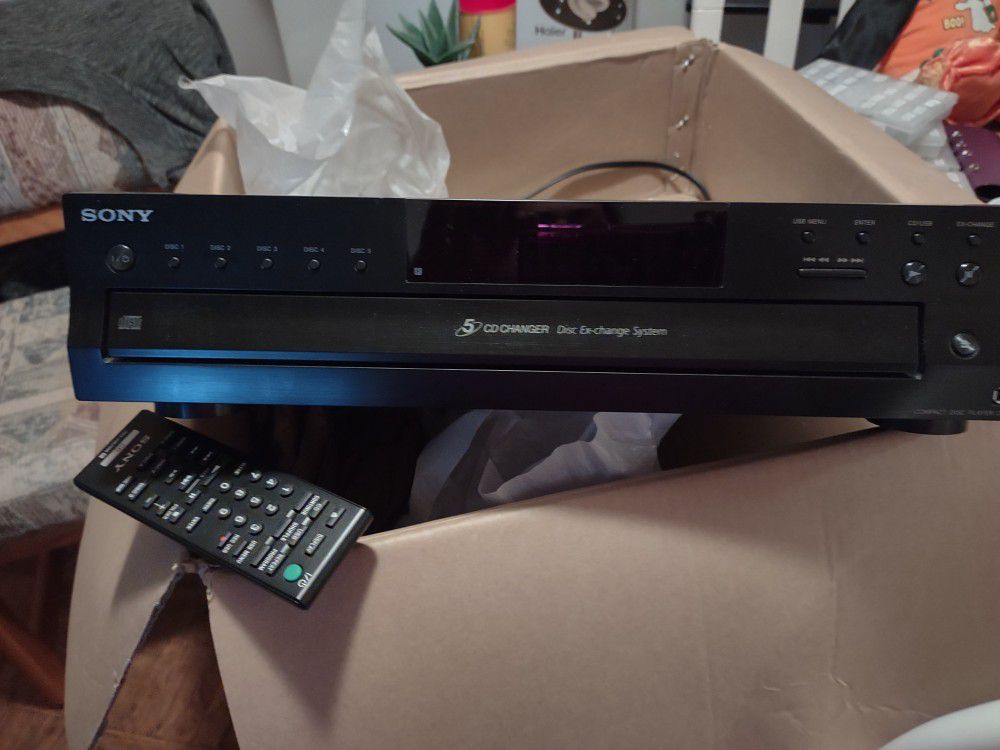 5 CD Changer With Remote In Box