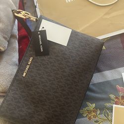 Michael Kors Mid Size Shoulder Bag New Original 