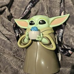 Baby Yoda (Grogu) Disney Sipper