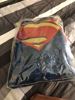 Superman costume for mean size medium