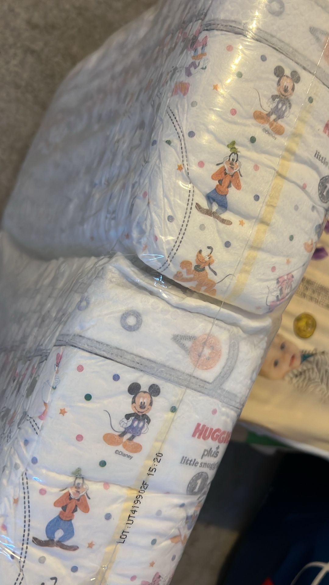 diapers / huggies 