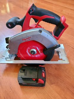 ~MILWAUKEE CIRCULAR SAW WITH M18 RED LITHIUM ION BATTERY IN EXCELLENT WORKING CONDITION~