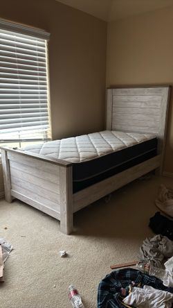 Twin Gary wood bed with mattress