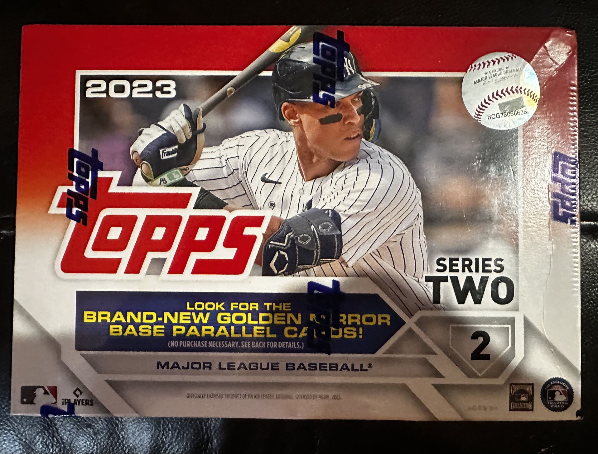 π₯ 2023 Topps Baseball Retail Mega Box (Series 2) β Factory Sealed | 256 Cards | Golden Mirror Chase π₯