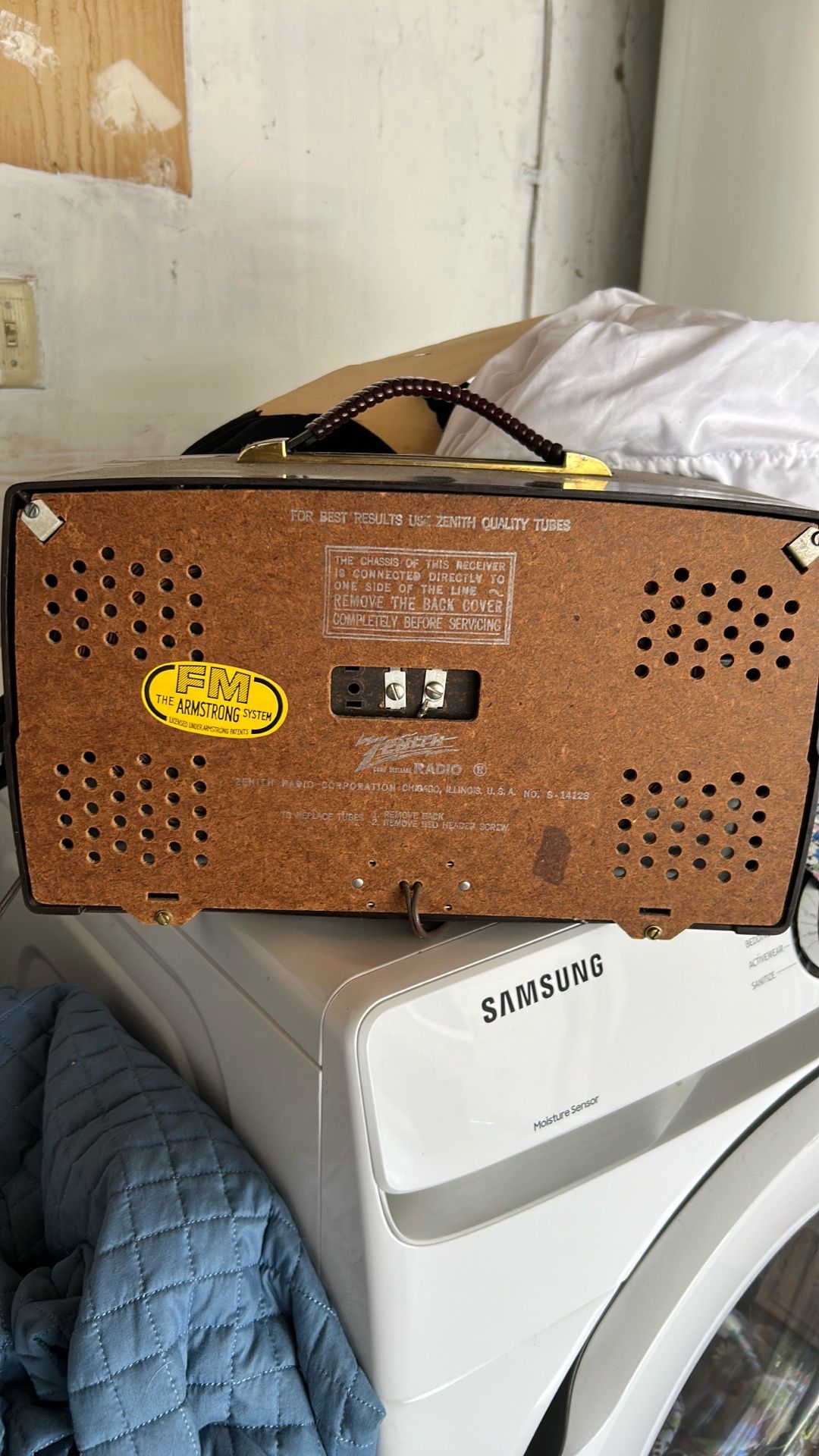 Zenith radio M FM