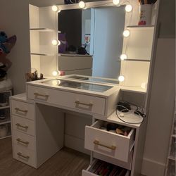 Makeup Vanity