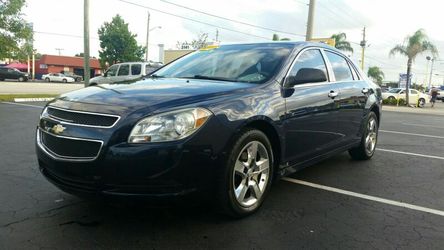 2010 Chevrolet Malibu pocas millas down payment $2000