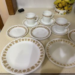 Corella 30 pieces everything for 20