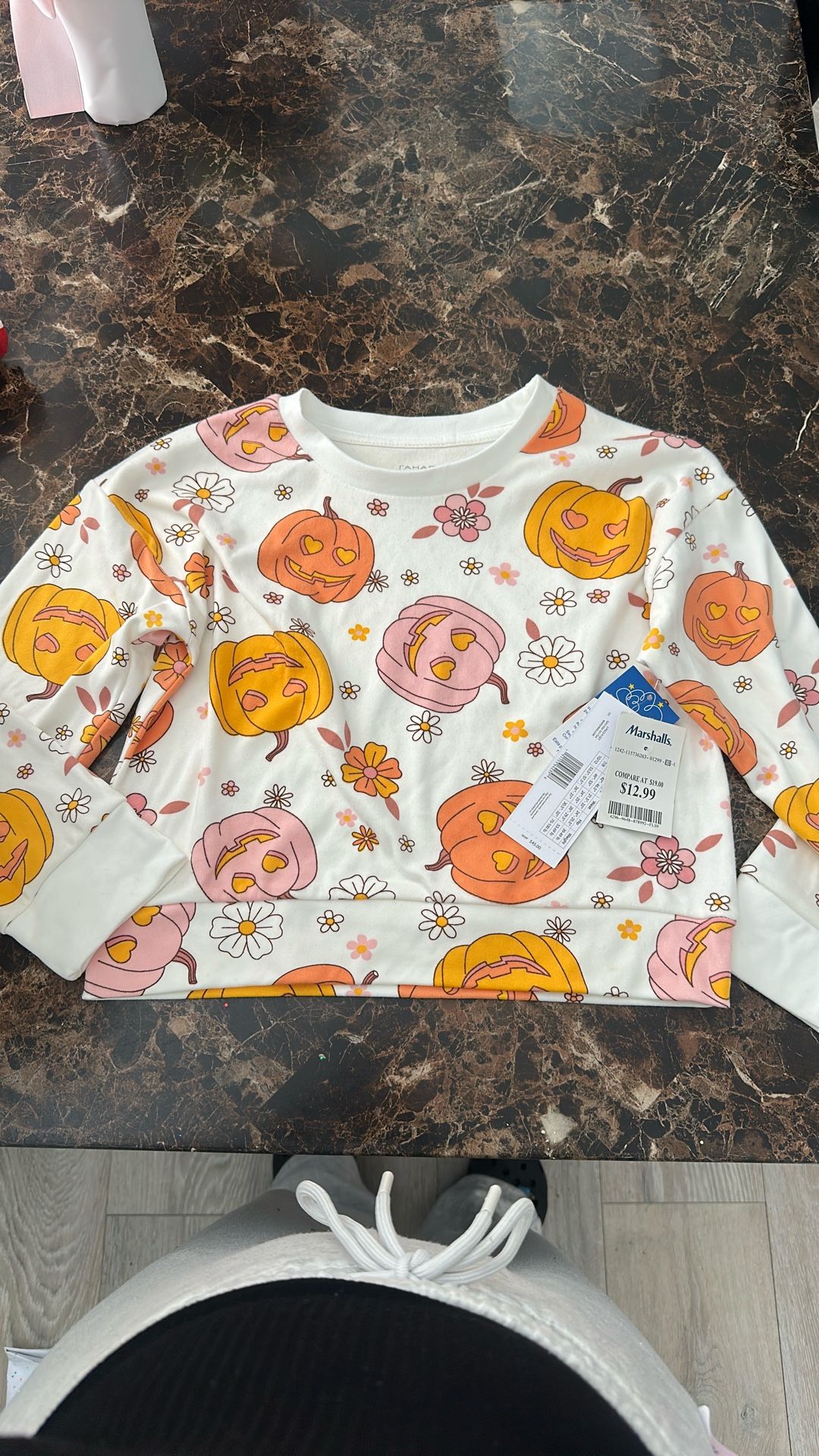 Brand New Pumpkin Girls Sweatshirt Size 7/8