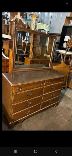 Dresser