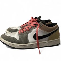 Jordan 1 Low SE 'Flight Club' sneaker. 