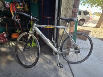 Schwinn Adult Road Bike