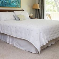 Beautiful, Solid Wood, Broyhill Brand, King Sleigh Bed & Tall Dresser