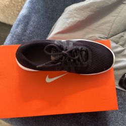Nike  Shoes 
