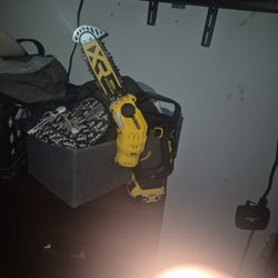 Dewalt DCCS623 With 5ah Battery 