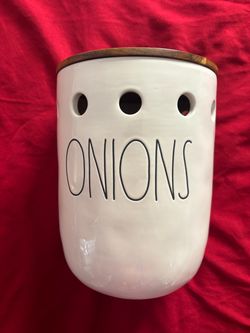 Rae Dunn Onions Canister