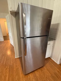 Frigidaire Refrigerator Works Perfectly