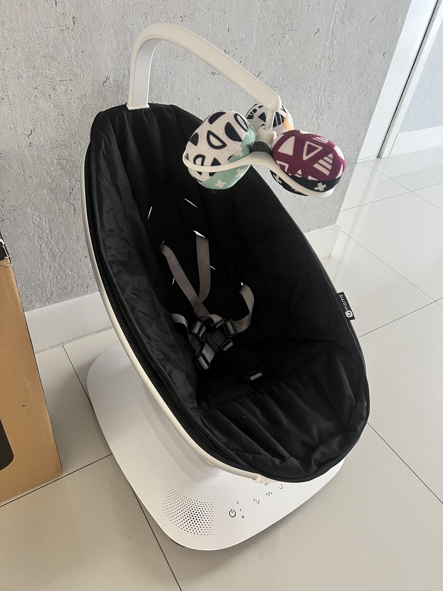4moms MamaRoo - Swing - Color Black 
