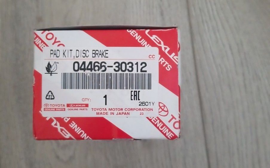 New Lexus Genuine Rear Brake Pads