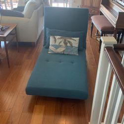 Futon/chair/bed