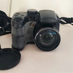 General Electric X400 Black 14.1 Megapixel Digital SLR Camera With Strap, No SD