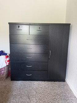 Chest  of Drawers