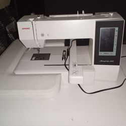 Janome Memory Craft 500E Embroidery Machine