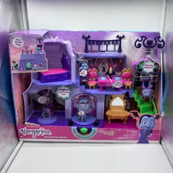 Disney Junior Vampirina Spookelton Castle Playset